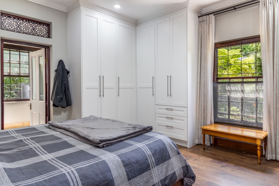 5 Bedroom Property for Sale in Hoog En Droog Western Cape